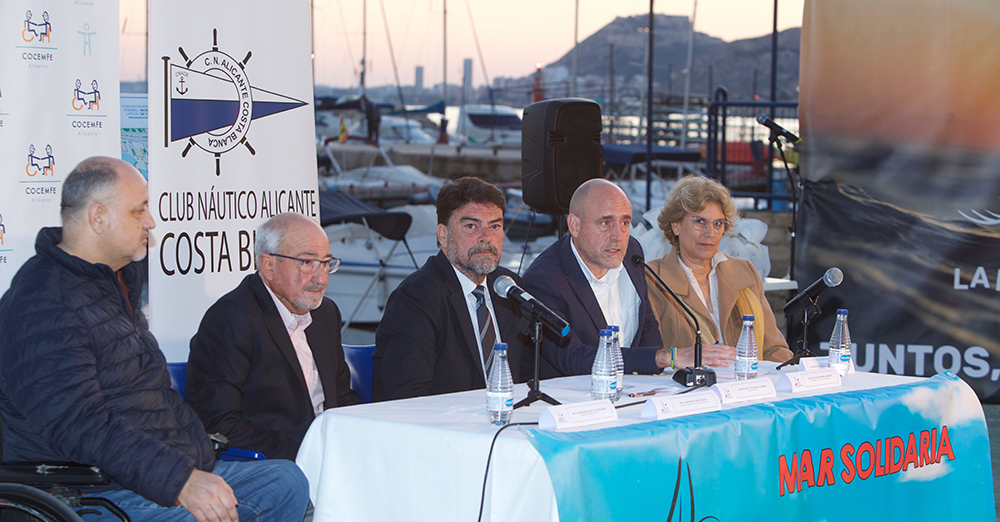 La Asociación Mar Solidaria reúne a más de 200 personas en su puesta de largo